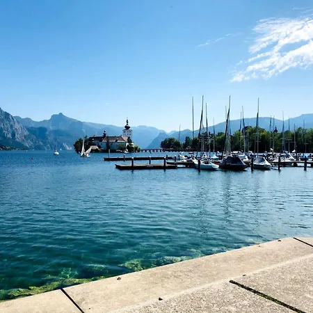 דירה In Zentraler Lage - Nur Wenige Minuten Zum Und Stadt By Interhome *