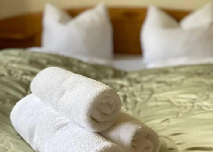 In Zentraler Lage - Nur Wenige Minuten Zum Und Stadt By Interhome Apartmán