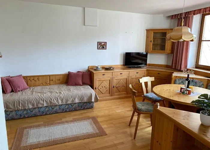 דירה In Zentraler Lage - Nur Wenige Minuten Zum Und Stadt By Interhome גמונדן