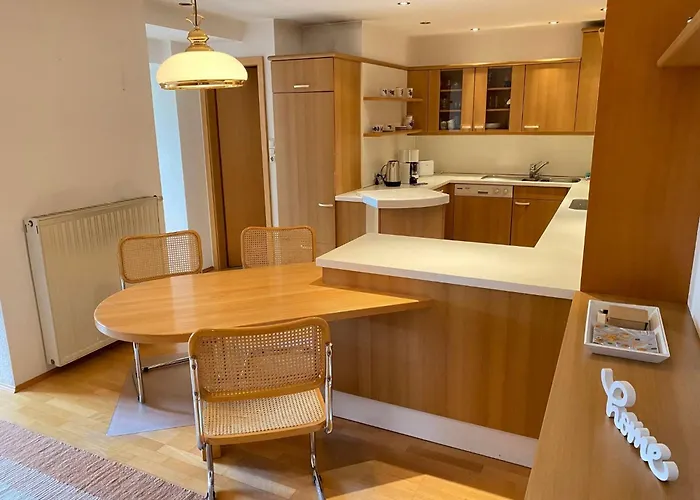 In Zentraler Lage - Nur Wenige Minuten Zum Und Stadt By Interhome Apartmán Gmunden