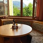 Appartamento In Zentraler Lage - Nur Wenige Minuten Zum Und Stadt By Interhome *