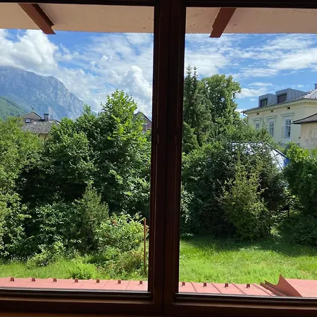 Appartamento In Zentraler Lage - Nur Wenige Minuten Zum Und Stadt By Interhome Gmunden
